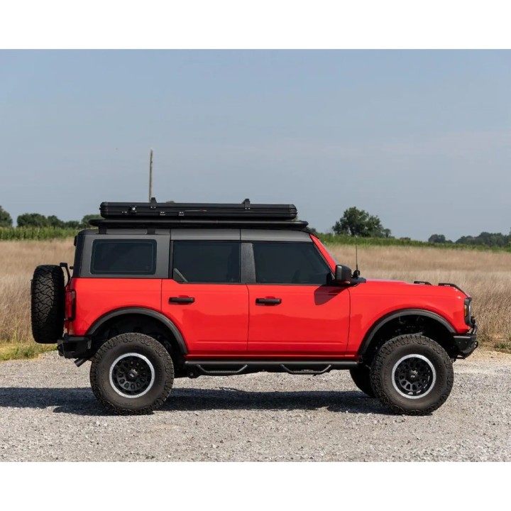 Progi, stopnie boczne do New Bronco 4 Drzwi | Szekla4x4