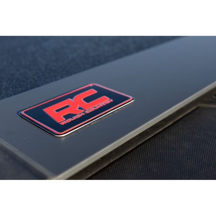 Twarda pokrywa paki tri-fold niski profil Rough Country