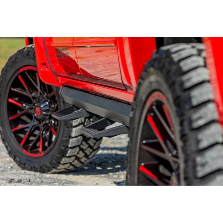 Progi, stopnie boczne regulowane aluminiowe Rough Country