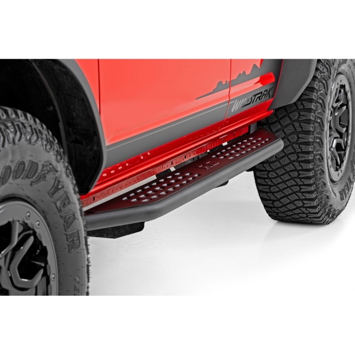 Progi, stopnie boczne do New Bronco 4 Drzwi | Szekla4x4