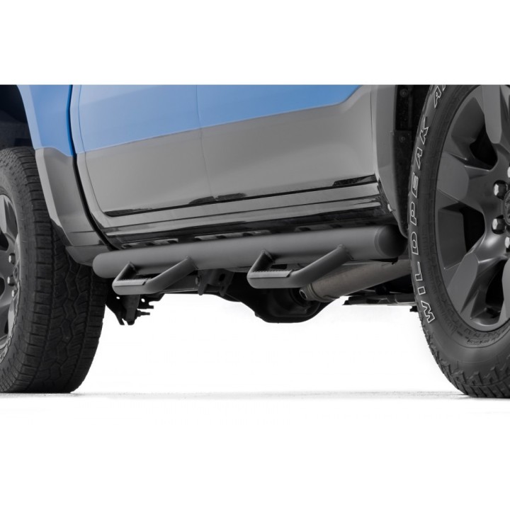 Progi, stopnie boczne Rough Country do RAM 1500 DT