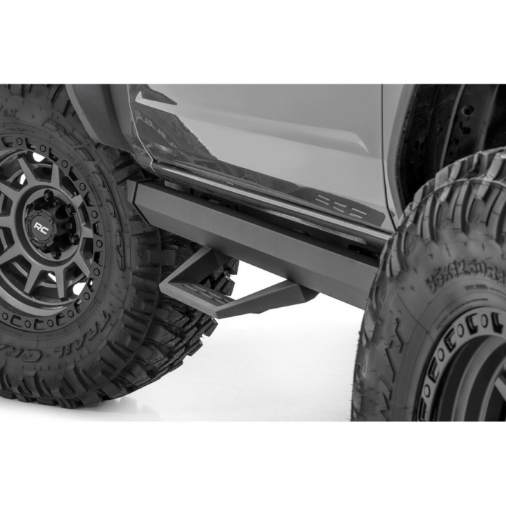 Progi, stopnie boczne regulowane aluminiowe Rough Country