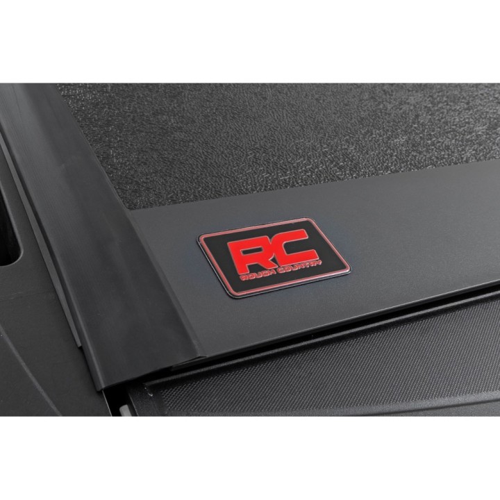 Twarda pokrywa paki tri-fold niski profil Rough Country