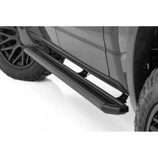 Progi, stopnie boczne Rough Country do RAM 1500 DT