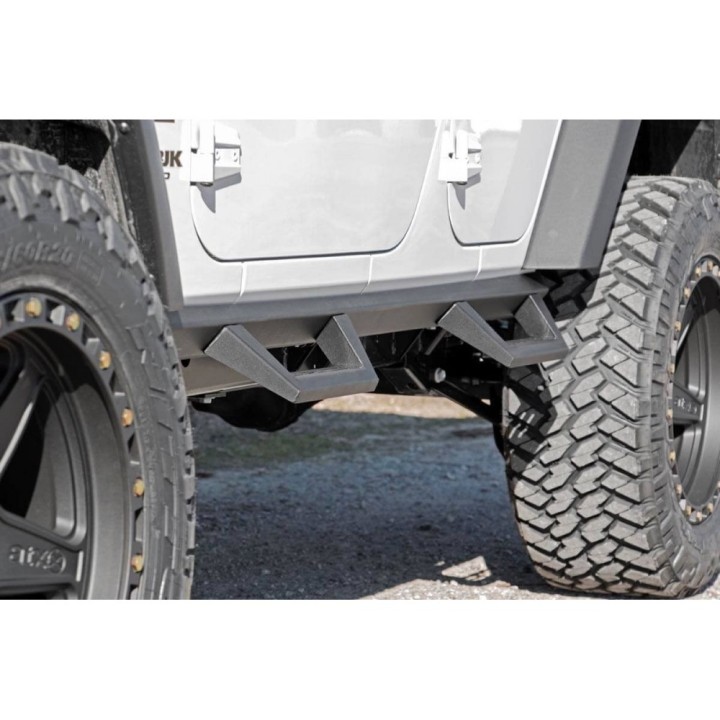 Progi, stopnie boczne do Wrangler JK 4 Drzwi | Szekla4x4