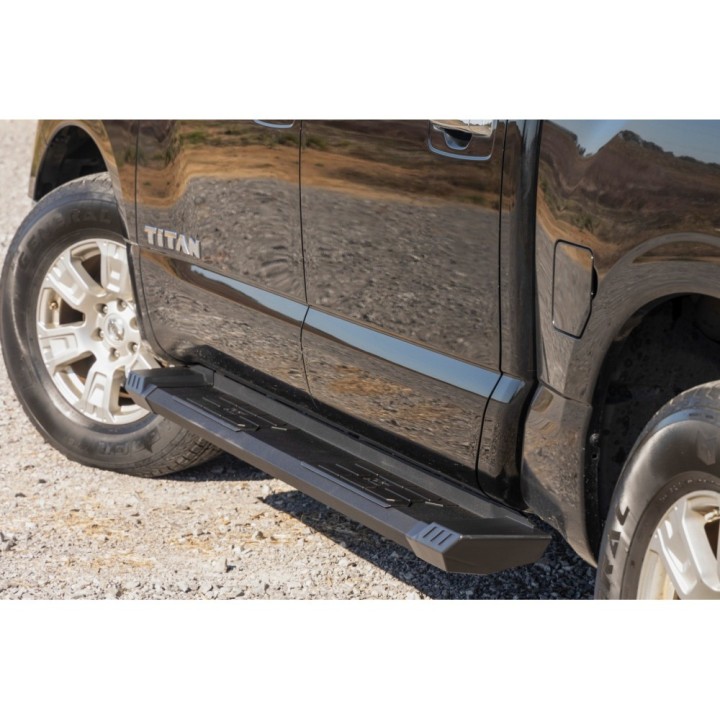Progi, stopnie boczne aluminiowe Rough Country | Szekla4x4