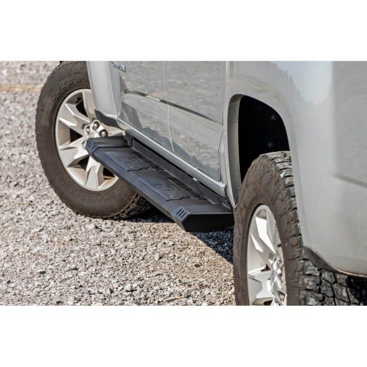 Progi, stopnie boczne aluminiowe Rough Country | Szekla4x4