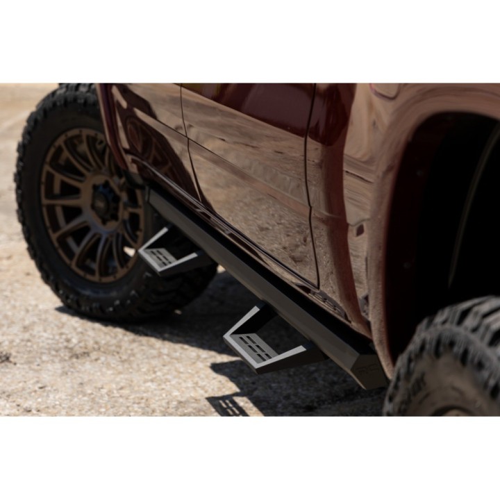 Progi, stopnie boczne regulowane aluminiowe Rough Country
