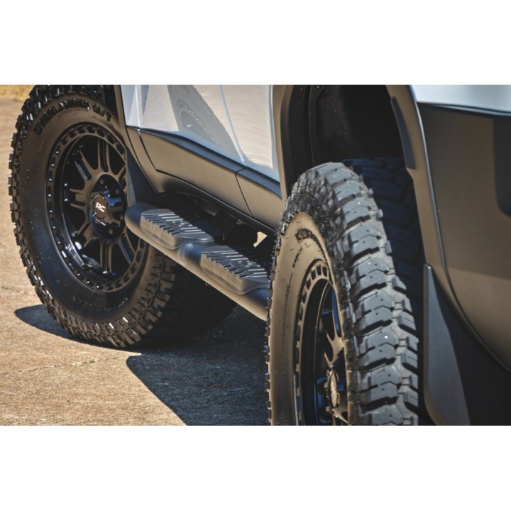 Progi, stopnie boczne czarne Rough Country | Szekla4x4