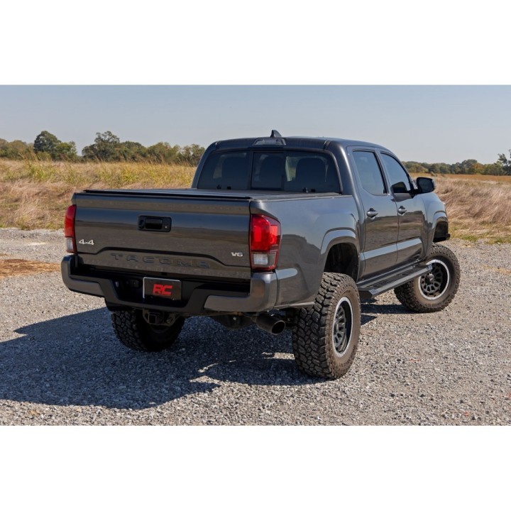 Progi, stopnie boczne aluminiowe Rough Country | Szekla4x4