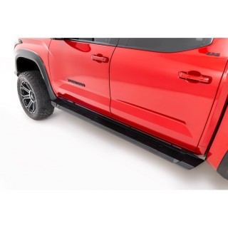 Progi, stopnie boczne aluminiowe Rough Country | Szekla4x4