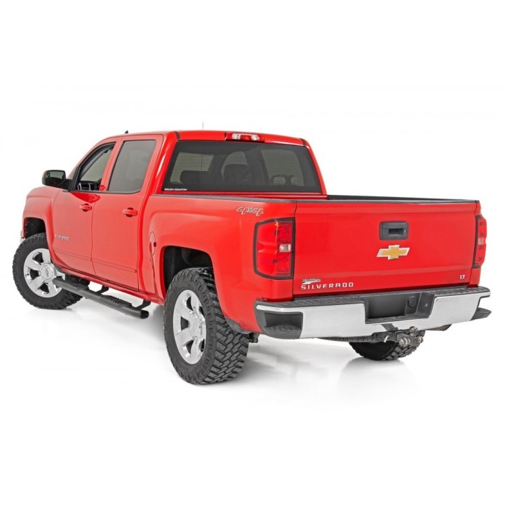 Rock sliders, steps boczne czarne Rough Country | Szekla4x4