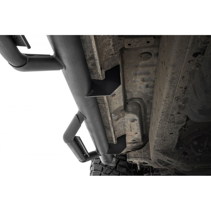 Progi, stopnie boczne czarne Rough Country | Szekla4x4