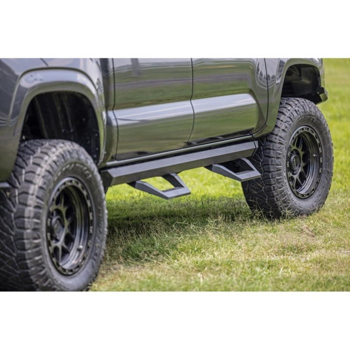 Progi, stopnie boczne regulowane aluminiowe Rough Country