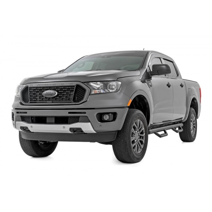 Rock sliders, steps boczne czarne Rough Country | Szekla4x4