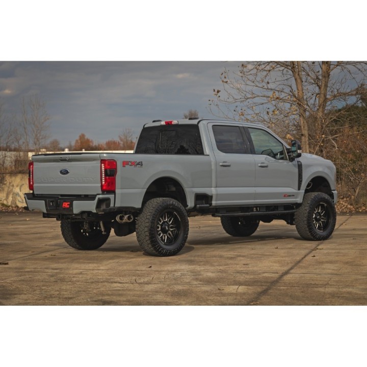 Zestaw zawieszenia Rough Country Lift 4,5" Diesel - ujęcie 5