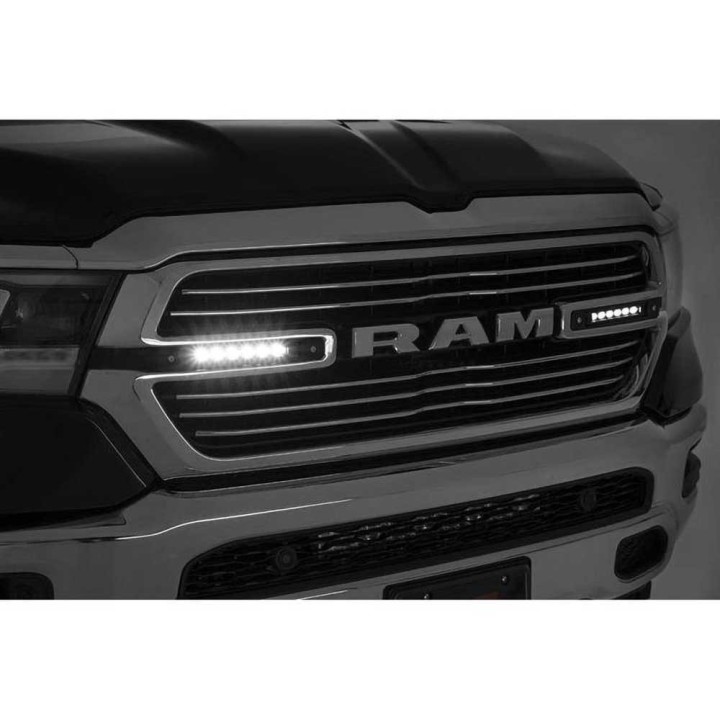 Listwy LED 6" do grilla do RAM 1500 DT | Szekla4x4