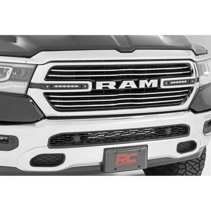 Listwy LED 6" do grilla do RAM 1500 DT | Szekla4x4