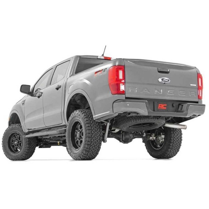 Zestaw zawieszenia dla modeli z fabrycznymi aluminiowymi zwrotnicami Rough Country Lift 6" - ujęcie 3