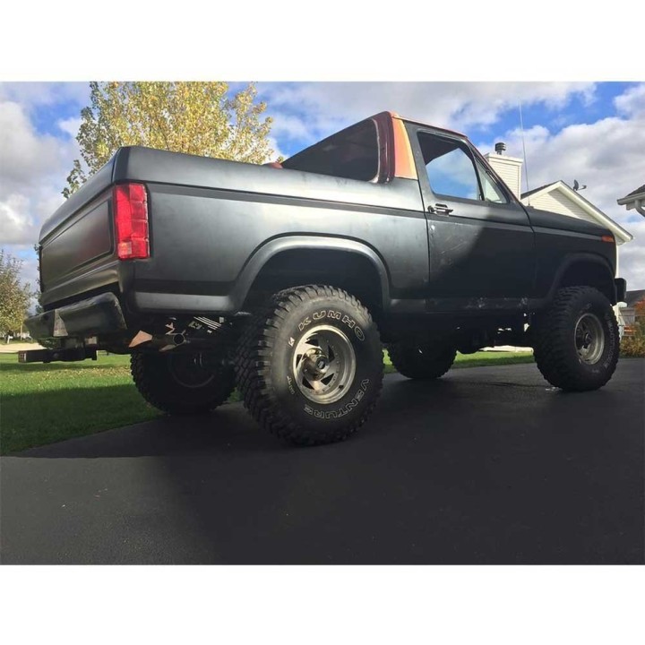 Zestaw zawieszenia Rough Country Lift 4" | Szekla4x4