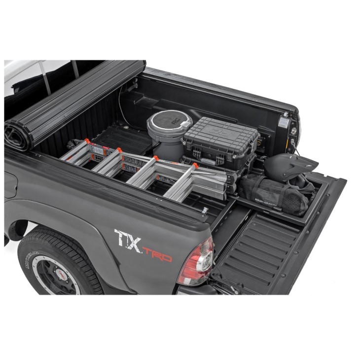 Wysuwany system załadunkowy paki Mid-Size Rough Country - ujęcie 4