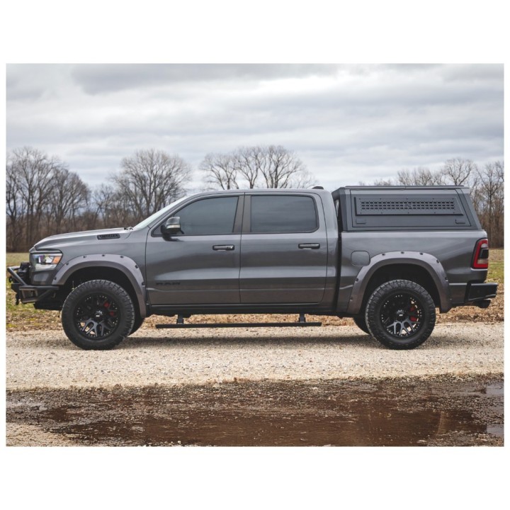 Progi elektryczne HT-Series Rough Country Crew Cab - ujęcie 9