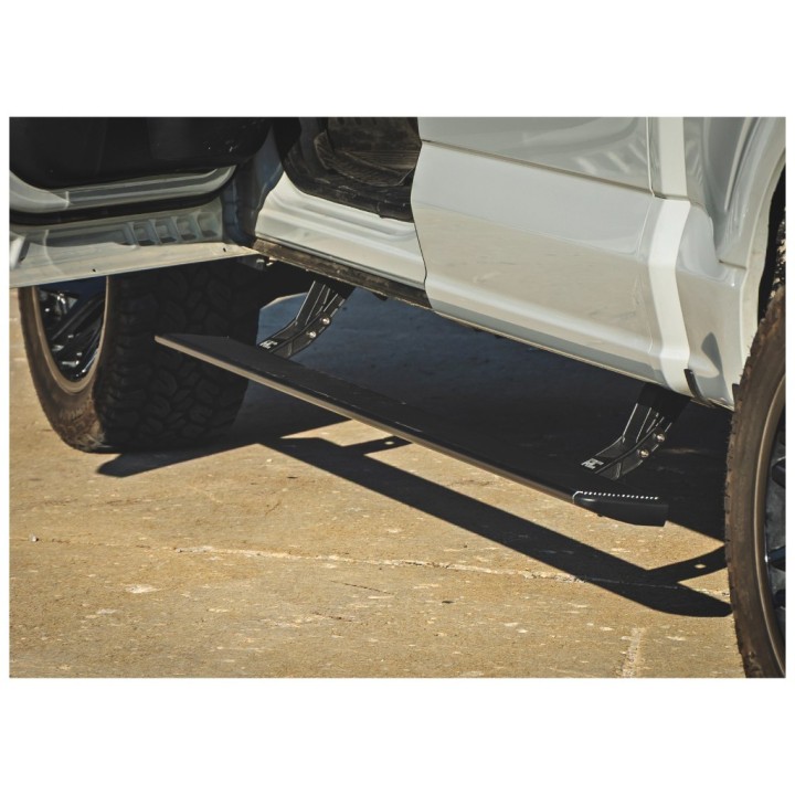 Progi elektryczne HT-Series Rough Country Crew Cab - ujęcie 8