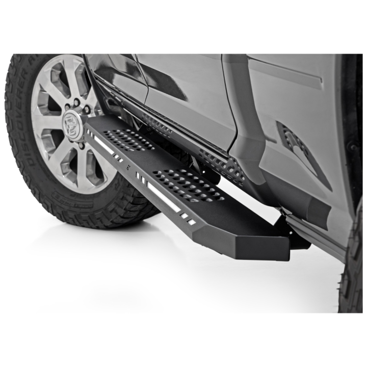 Progi, stopnie boczne Rough Country AC2 Crew Cab