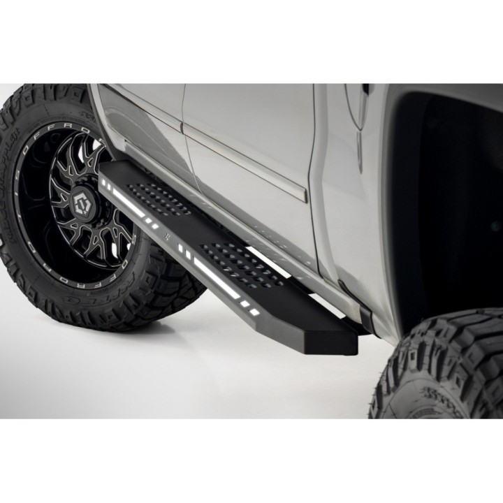 Progi, stopnie boczne Rough Country AC2 Crew Cab - ujęcie 2