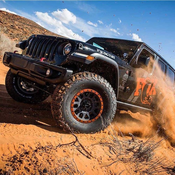 Zestaw amortyzatorów do Wrangler JL 2 Drzwi | Szekla4x4