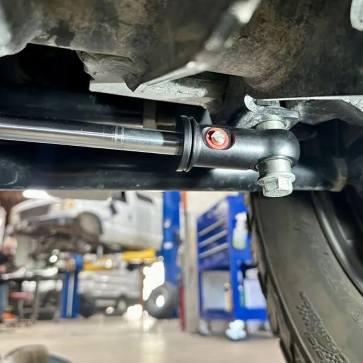 Amortyzator skrętu do Grenadier | Szekla4x4, Warszawa