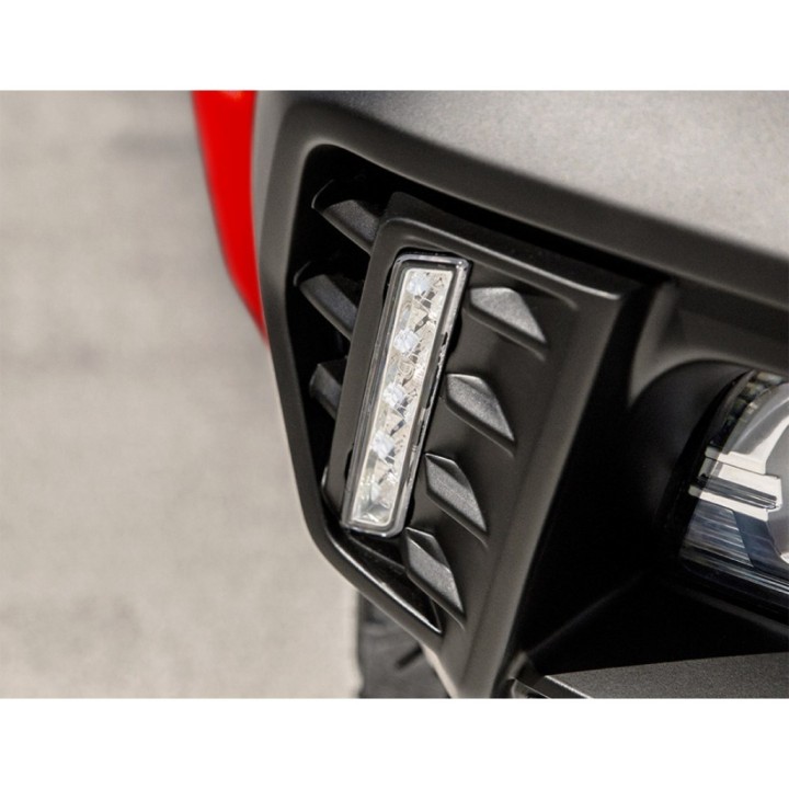 Osłona zderzaka przód z lampami LED DRL Air Design