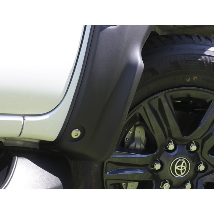 Poszerzenia błotników przód i tył Air Design Super Bolt SR/Diesel AT - ujęcie 10