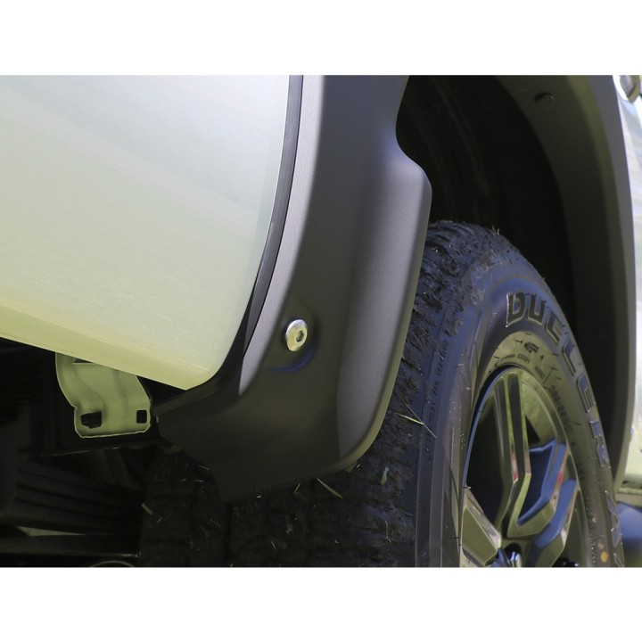 Poszerzenia błotników przód i tył Air Design Super Bolt SR/Diesel AT - ujęcie 11