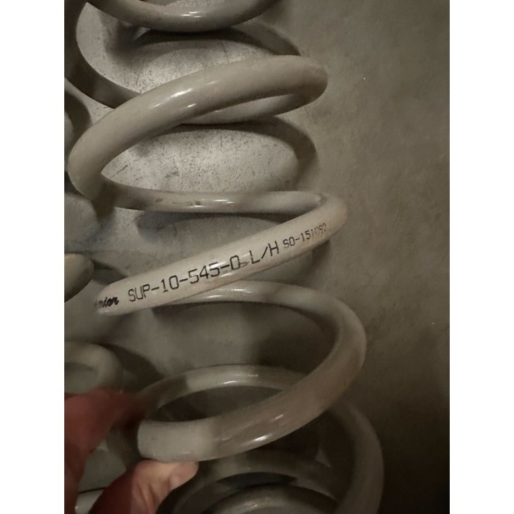 Sprężyny Light/Medium Duty tył Superior Engineering Lift 4"
