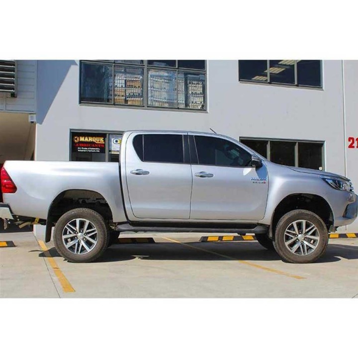 Zestaw zawieszenia Superior Engineering Lift 2" | Szekla4x4