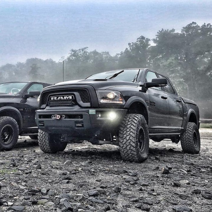 Winch mounting plate for the RAM 1500 Classic DS | Szekla4x4