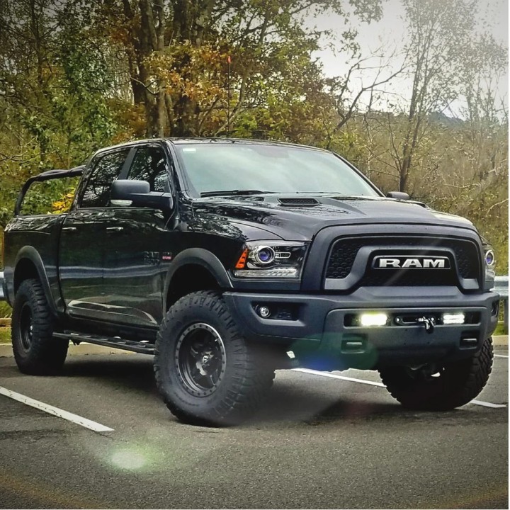 Winch mounting plate for the RAM 1500 Classic DS | Szekla4x4