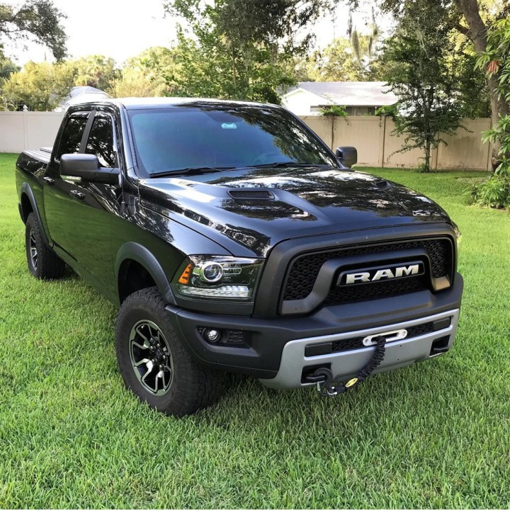 Winch mounting plate for the RAM 1500 Classic DS | Szekla4x4