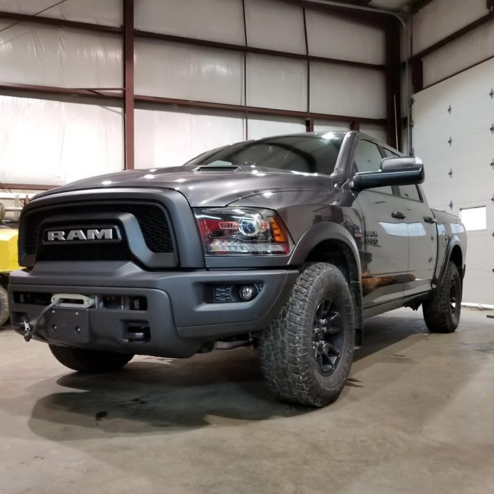 Winch mounting plate for the RAM 1500 Classic DS | Szekla4x4