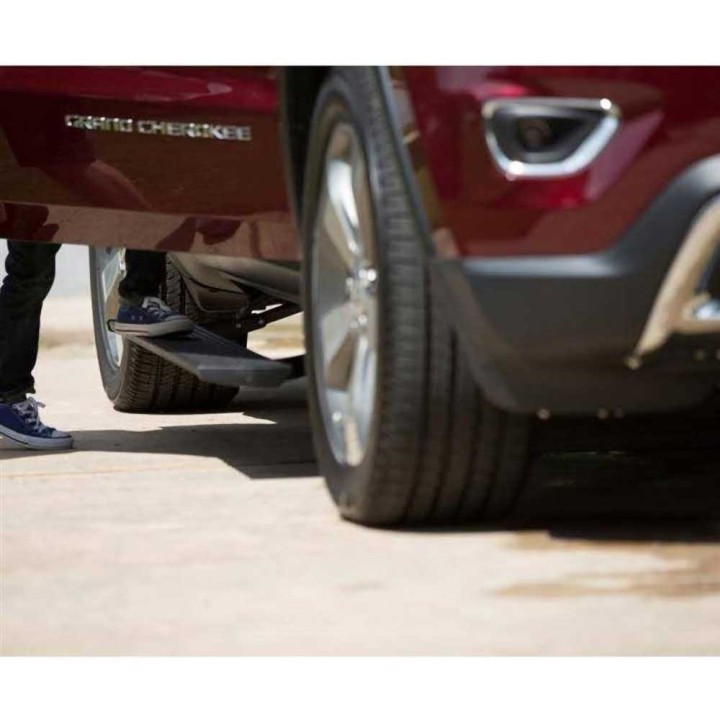 Progi elektryczne PowerStep REALTRUCK AMP | Szekla4x4