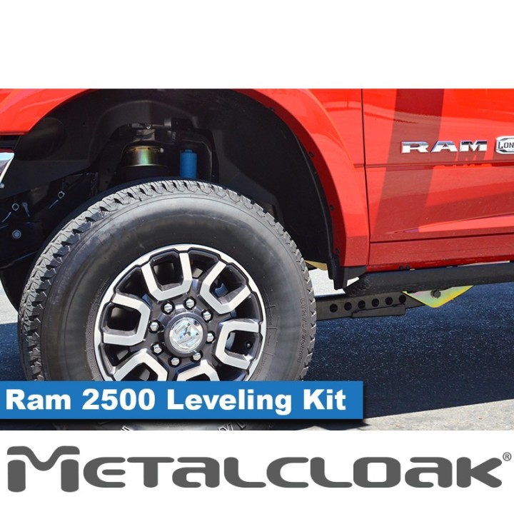 Zestaw wyrównujący przód (leveling) 2,5" MetalCloak 8071 | Szekla4x4