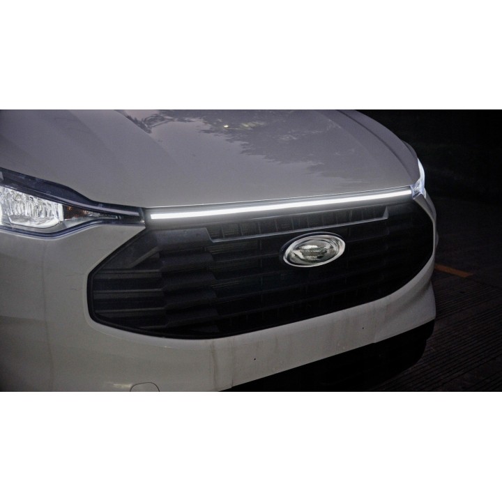 Body kit wizualny Ford Transit Custom 2022+ czarny połysk - ujęcie 2