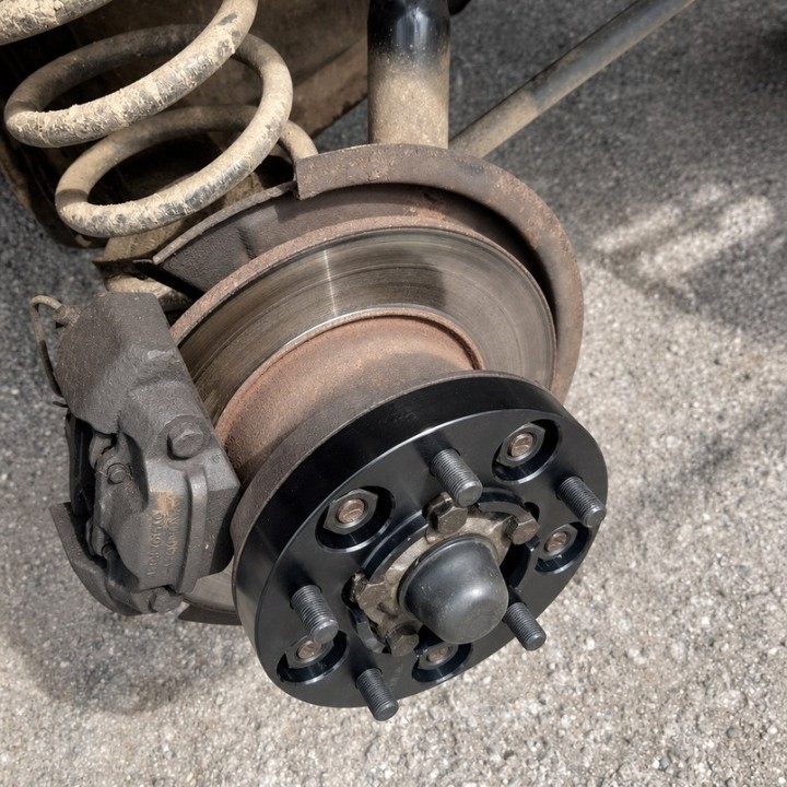 Wysokiej jakości aluminiowe dystanse do kół (cena 1 kpl.) Snakeman 4WD — Land Rover Discovery - ujęcie 6