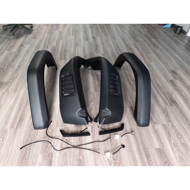 Poszerzenia aluminiowe z lampami LED Jeep Wrangler JL