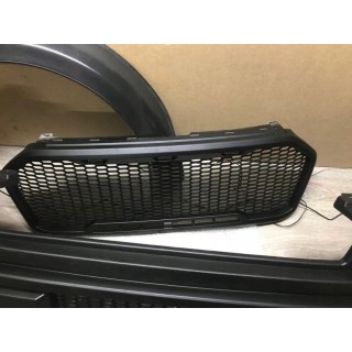 Body kit przerabiający na wygląd Raptora - Ford Ranger 2015+ - ujęcie 2