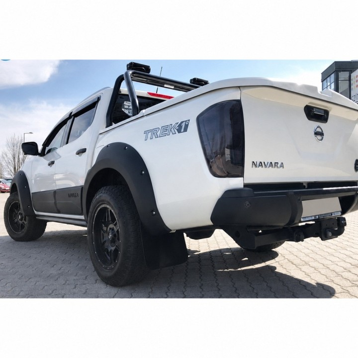 Poszerzenia nadkoli - fender flares - lldpe snakeman 4WD zastosowanie — Nissan Navara NP300 (SNFF032) - ujęcie 4