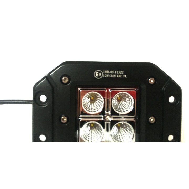Lampa LED 4x3W Habita z uchwytami montażowymi do zabudowy w zderzak