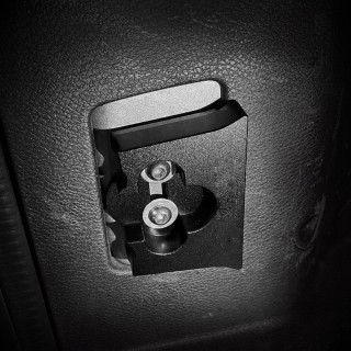 Ogranicznik zamka tylnej klapy - Jeep Wrangler JK/JKU - ujęcie 2