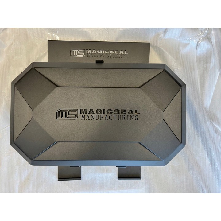 Kufer boczny na szybę — skrzynia aluminiowa Jeep Wrangler JL / JLU 2018+ - ujęcie 3